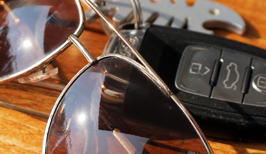 sunglasses car keys